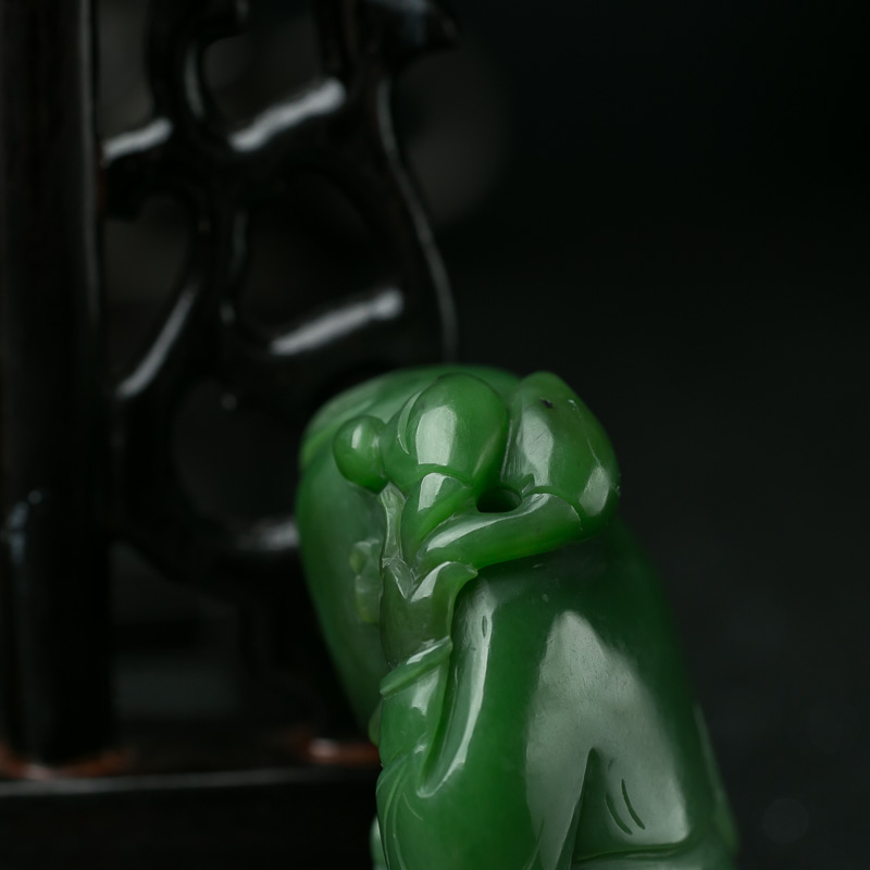 俄料天然山料和田碧玉吊坠-红掌柜