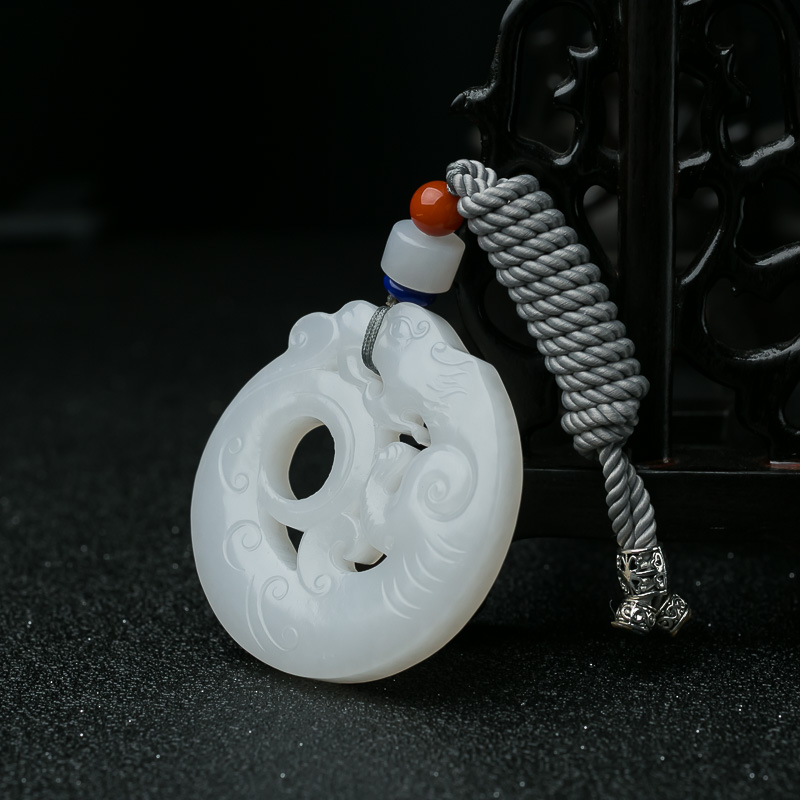 天然山料和田白玉镂雕仿古龙吊坠-红掌柜