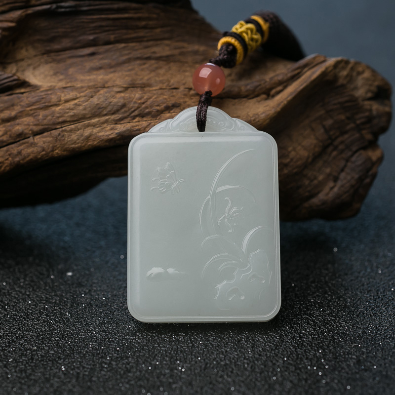 和田玉蝶恋花吊坠-红掌柜