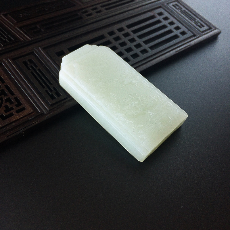 和田玉吊坠-红掌柜