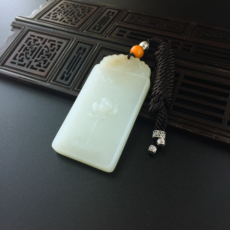 和田玉一品清廉牌-红掌柜