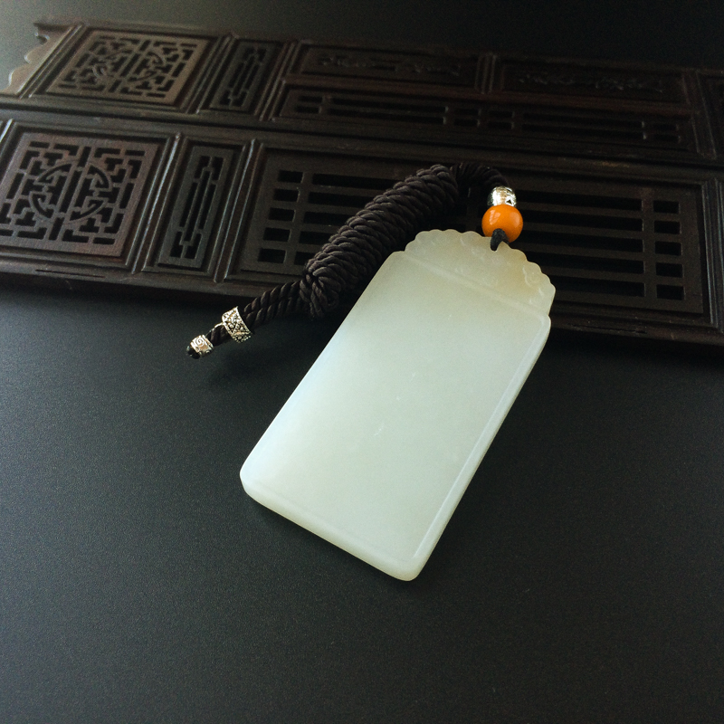 和田玉吊坠-红掌柜