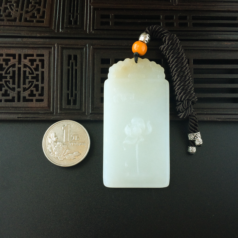 俄料和田玉吊坠-红掌柜