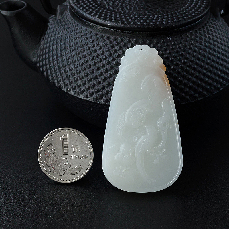 俄料和田玉吊坠-红掌柜