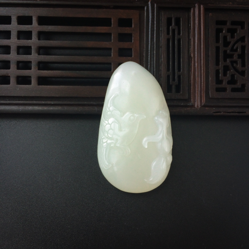 和田玉喜上眉梢吊坠-红掌柜