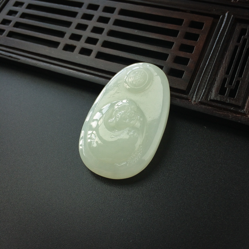 和田玉吊坠-红掌柜