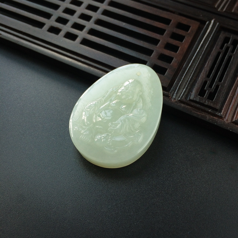 和田玉吊坠-红掌柜