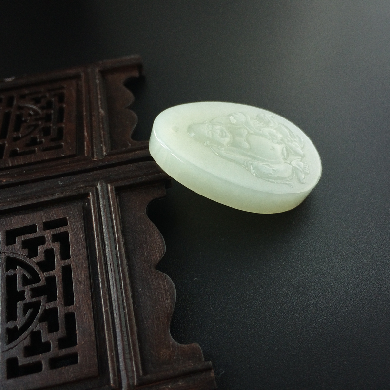 俄料和田玉佛吊坠-红掌柜