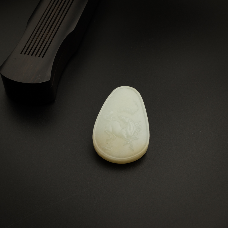 天然和田玉吊坠-红掌柜