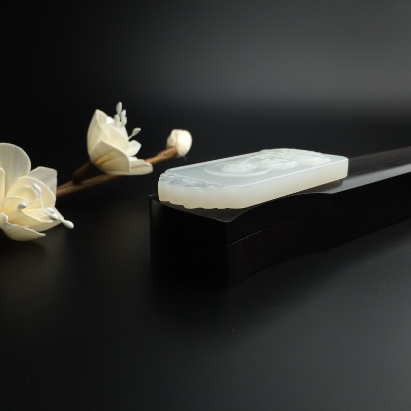 和田玉吊坠-红掌柜