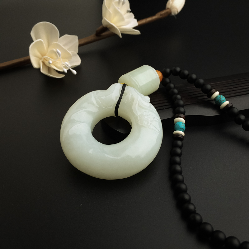 和田玉挂坠-红掌柜