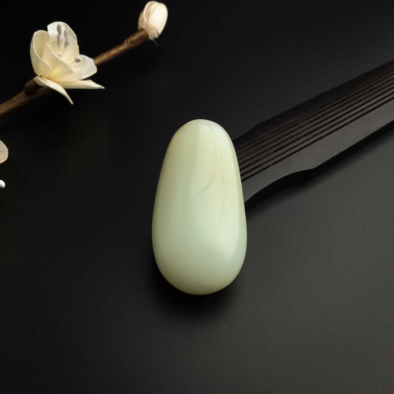 和田玉山水挂件-红掌柜