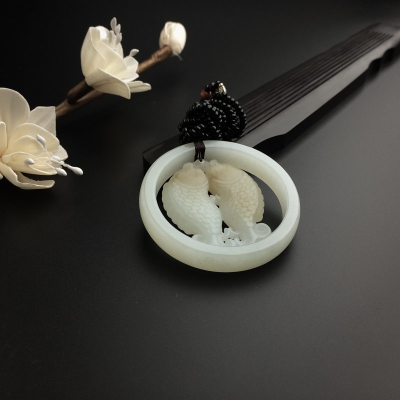 和田玉吊坠-红掌柜