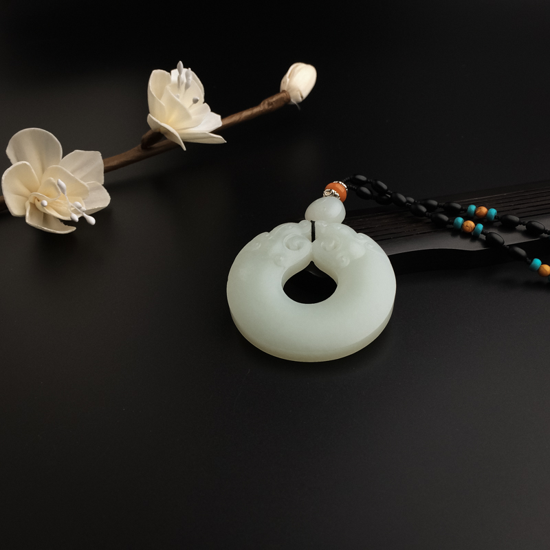 和田玉双龙圆牌挂件-红掌柜