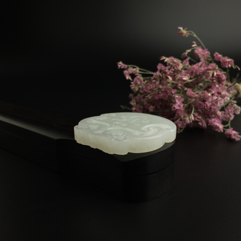 新疆和田玉双龙吊坠 - 红掌柜