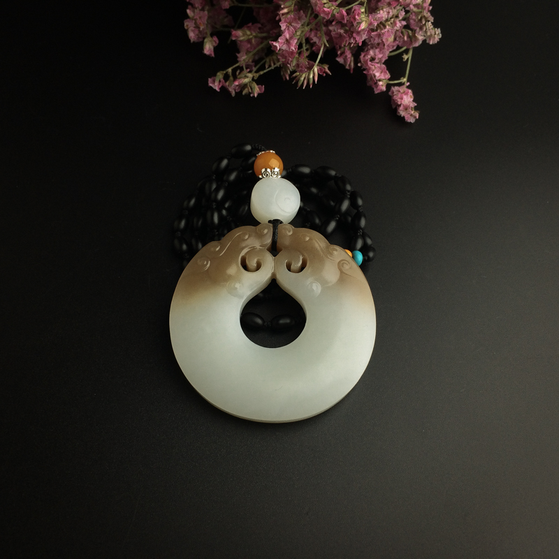 新疆天然和田玉双龙扣吊坠 - 红掌柜