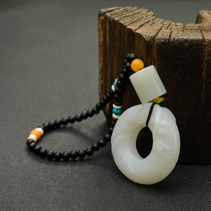 和田白玉梅花扣吊坠 - 红掌柜