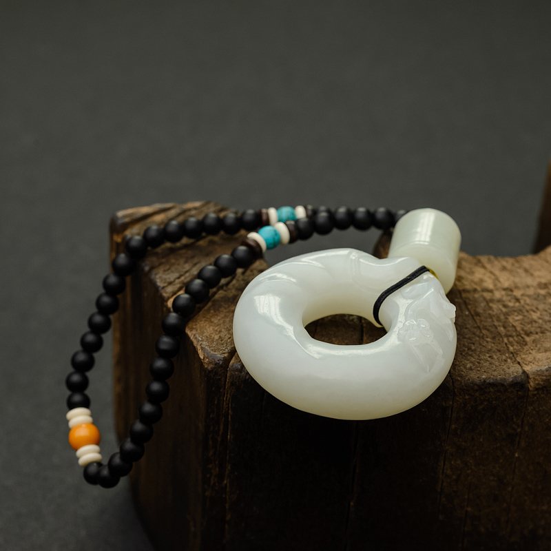 新疆和田玉吊坠 - 红掌柜