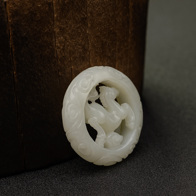 山料和田白玉镂雕吊坠 - 红掌柜