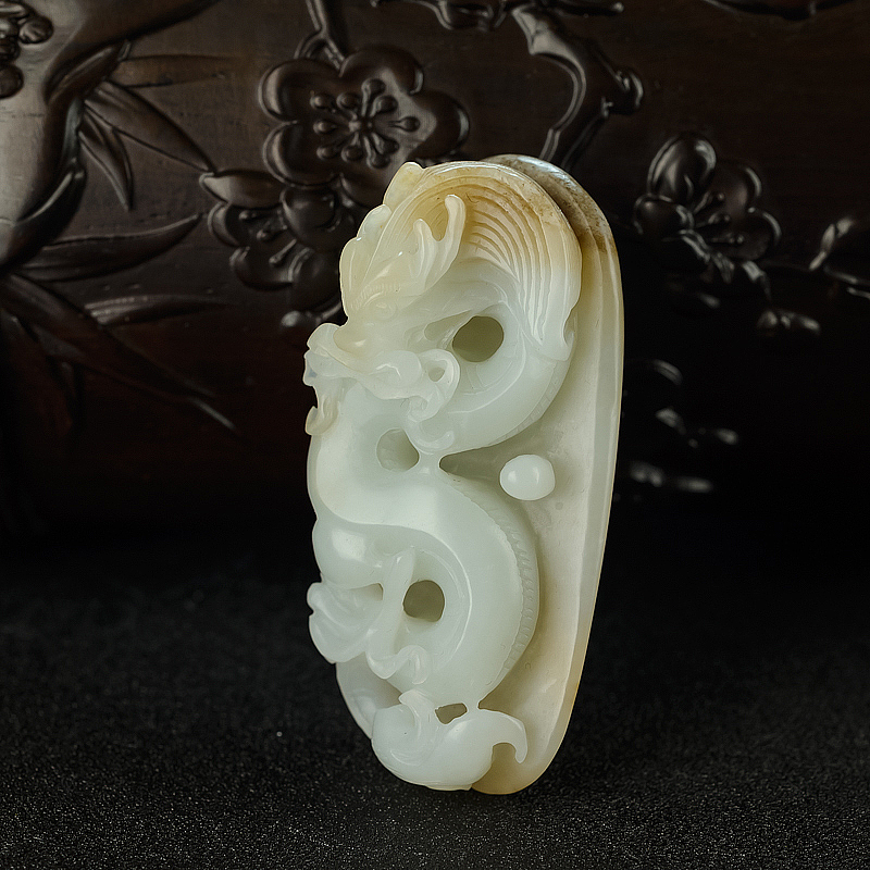 天然山料俏色和田玉龙吊坠 - 红掌柜