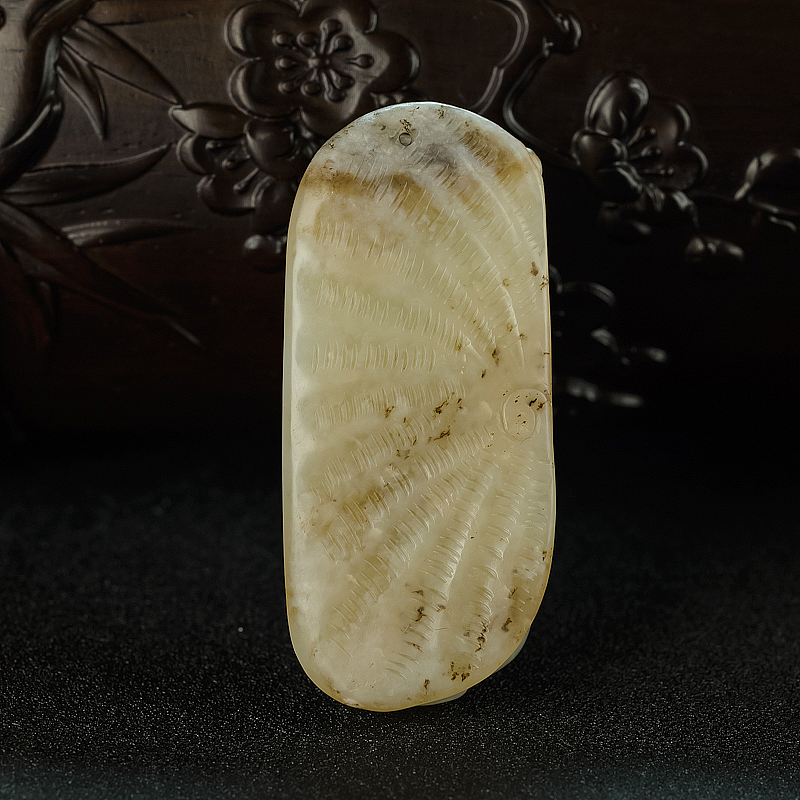 俏色和田玉龙吊坠 - 红掌柜