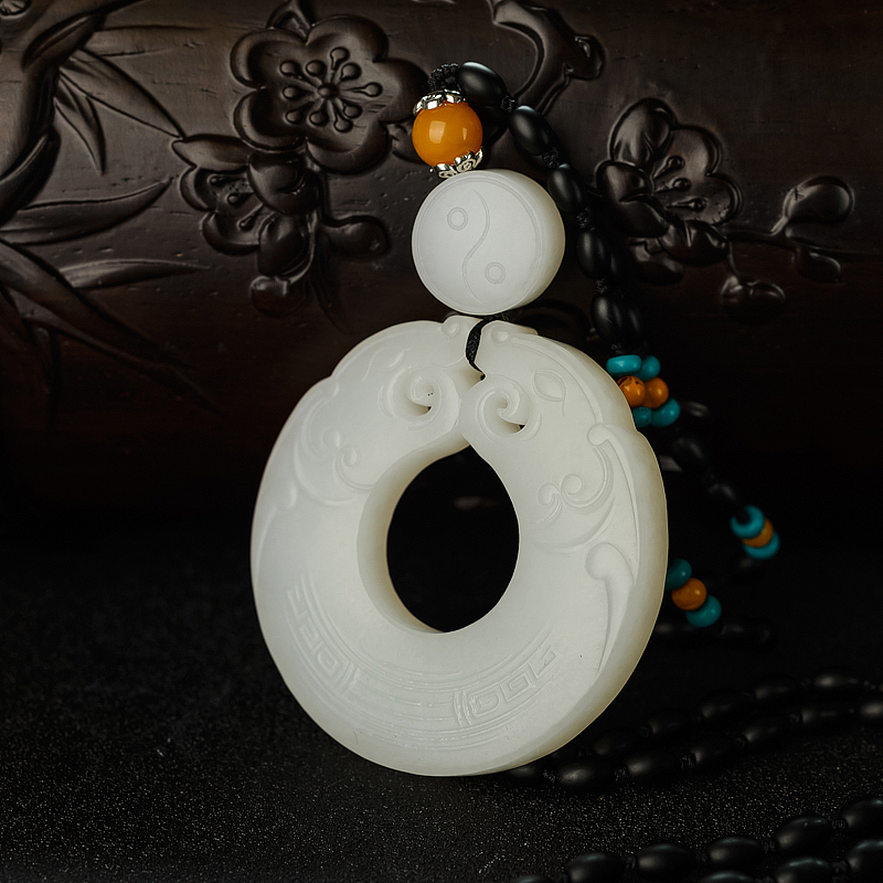 天然山料和田白玉古纹龙扣吊坠 - 红掌柜