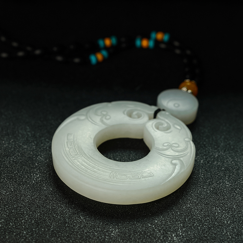 俄罗斯和田白玉古纹龙扣吊坠 - 红掌柜