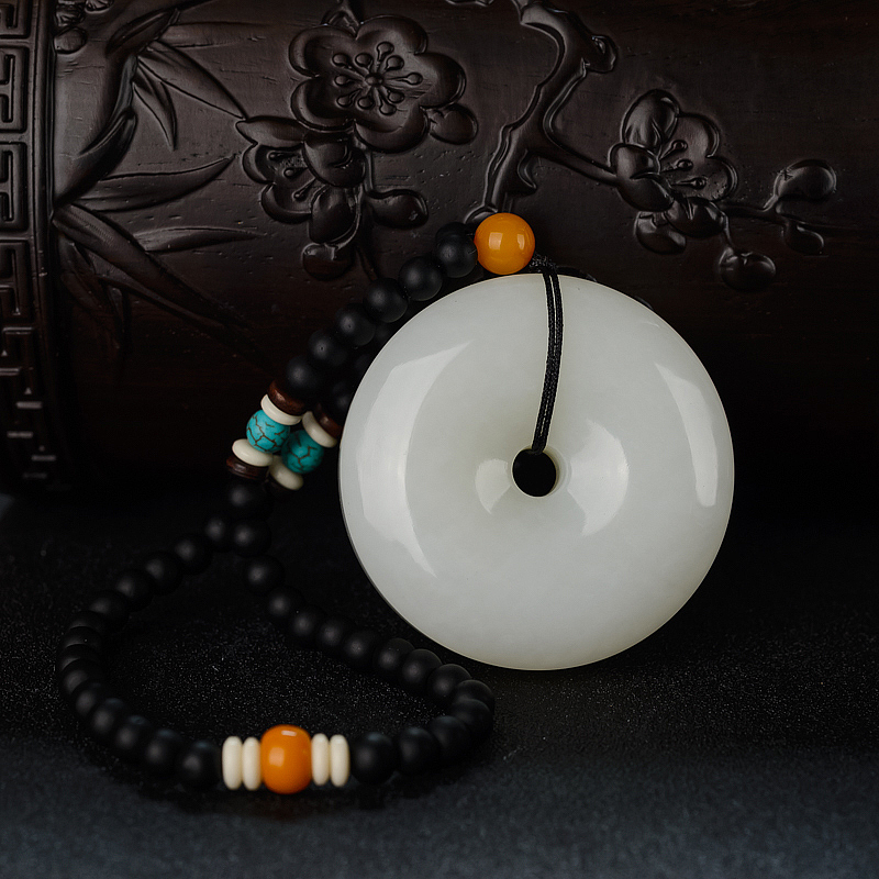 俄罗斯天然和田白玉平安扣手把件 - 红掌柜