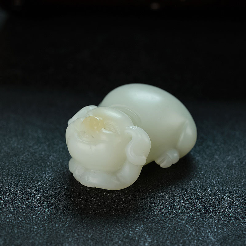 天然山料和田青白玉招财猪吊坠 - 红掌柜