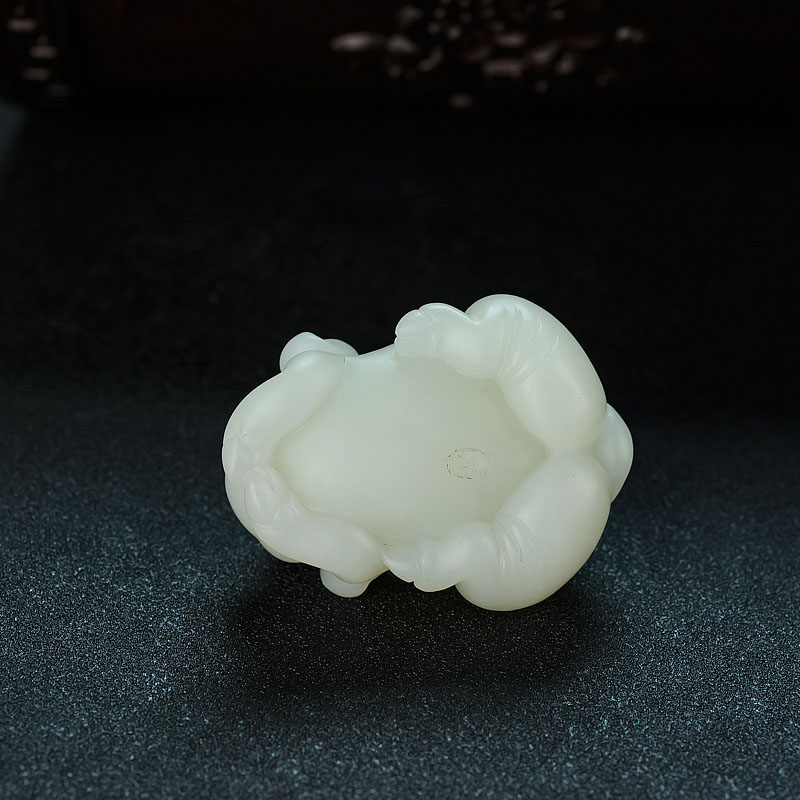 俄罗斯和田青白玉招财猪吊坠 - 红掌柜