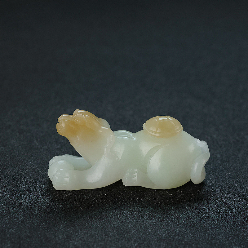 山料俏色和田玉旺财狗摆件  - 红掌柜