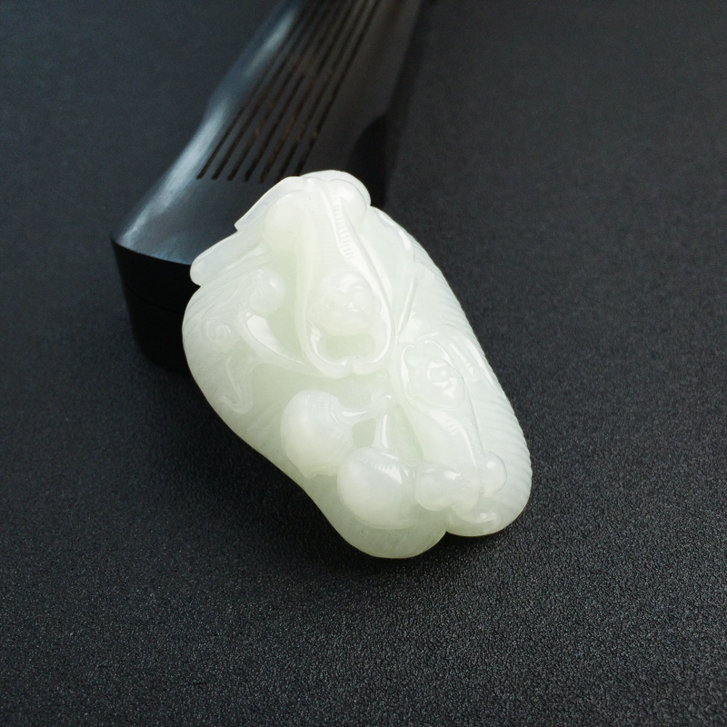 天然和田白玉一夜封侯吊坠 - 红掌柜