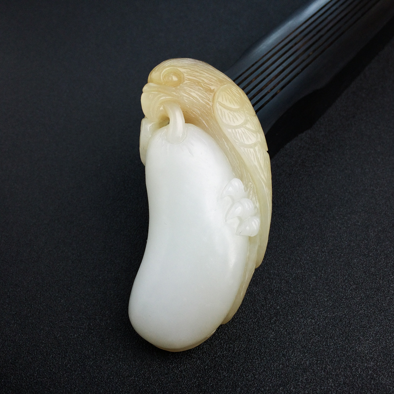 新疆天然俏色和田玉老鹰吊坠 - 红掌柜