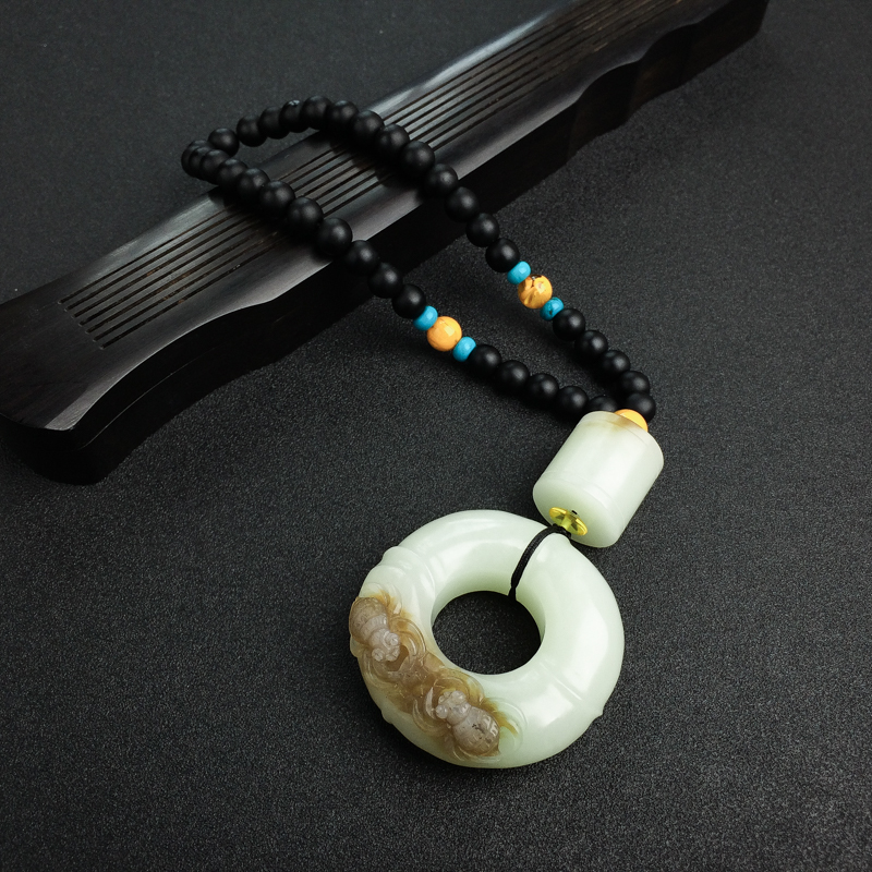 新疆天然俏色和田玉蜘蛛扣手把件 - 红掌柜