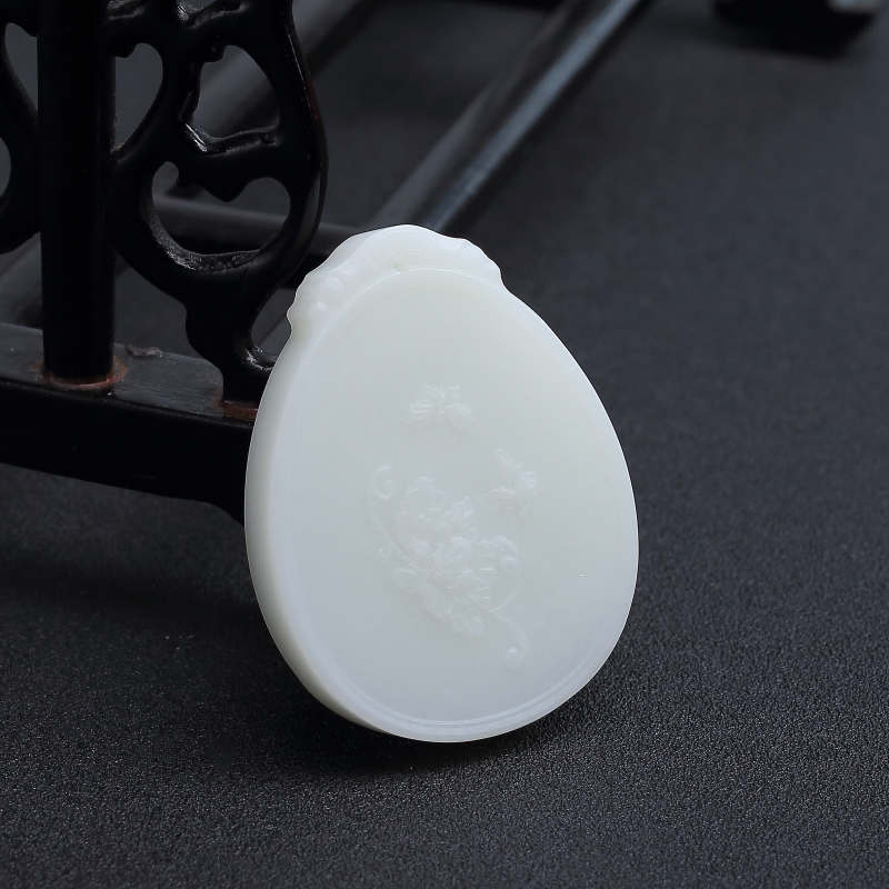 和田白玉蝶恋花吊坠 - 红掌柜