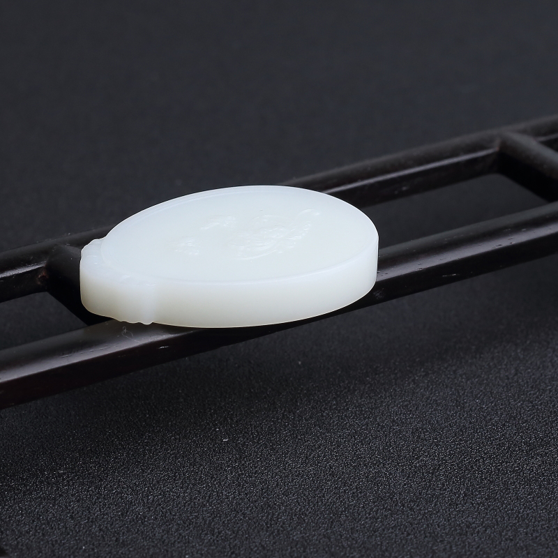 俄罗斯和田玉蝶恋花吊坠 - 红掌柜