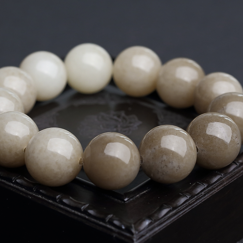 新疆俏色和田玉手串 - 红掌柜