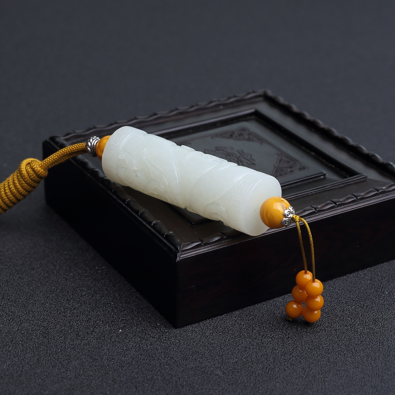 俄罗斯和田玉古龙吊坠 - 红掌柜