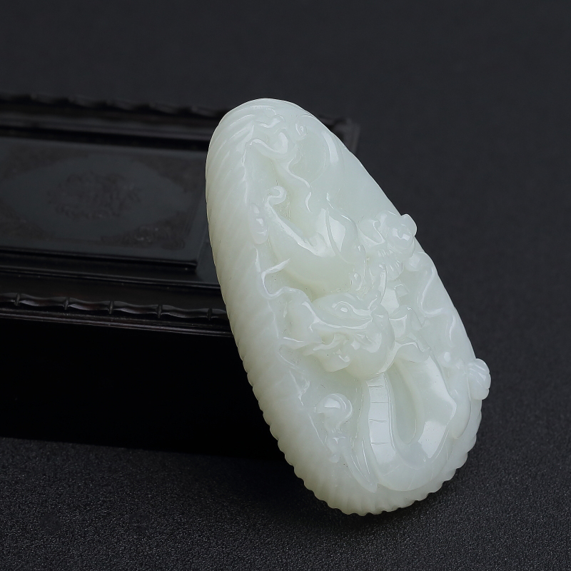 和田青白玉龙牌吊坠 - 红掌柜