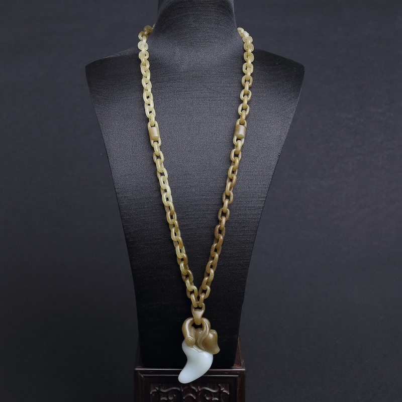 俄罗斯天然俏色和田玉辣椒项链 - 红掌柜