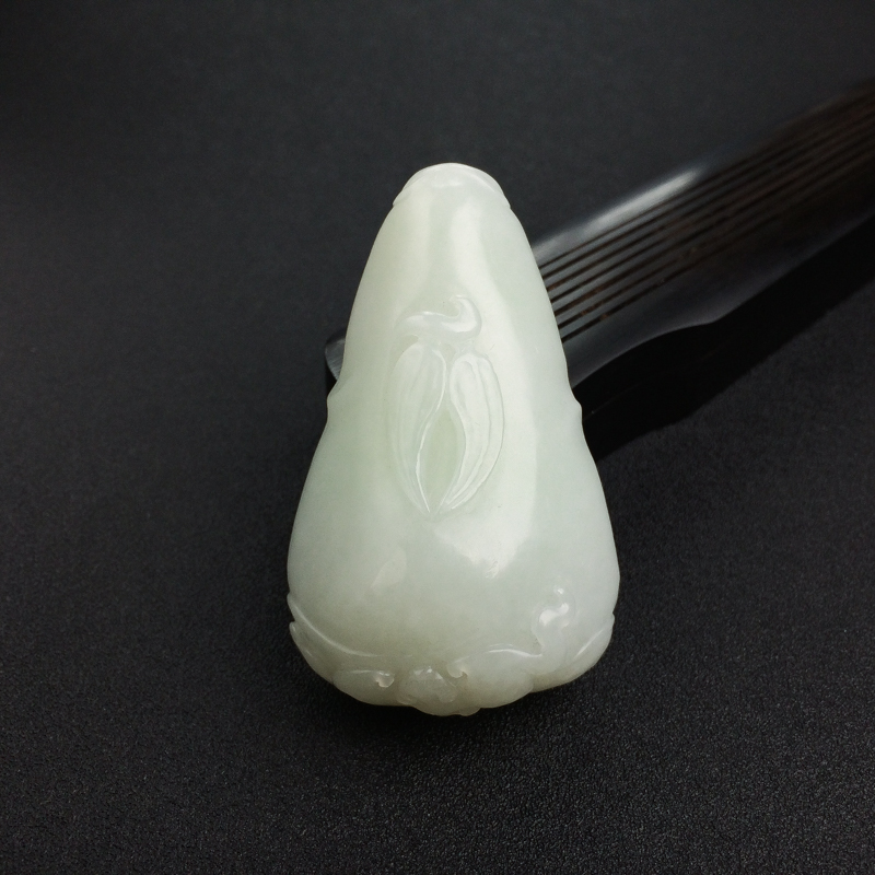 俄料天然山料青白玉节节高升吊坠-红掌柜