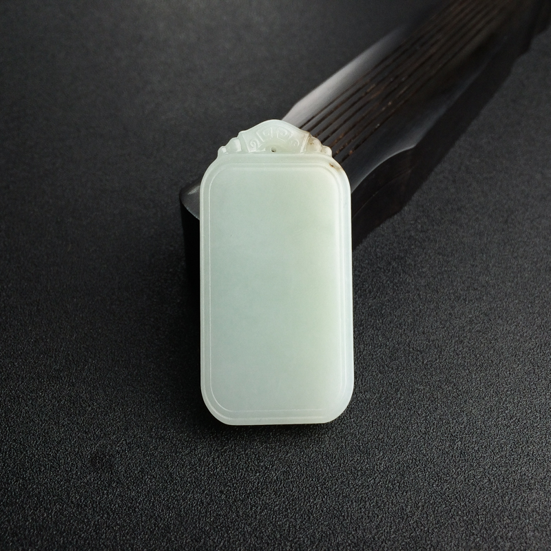 俄料天然山料俏色和田玉无事牌吊坠-红掌柜