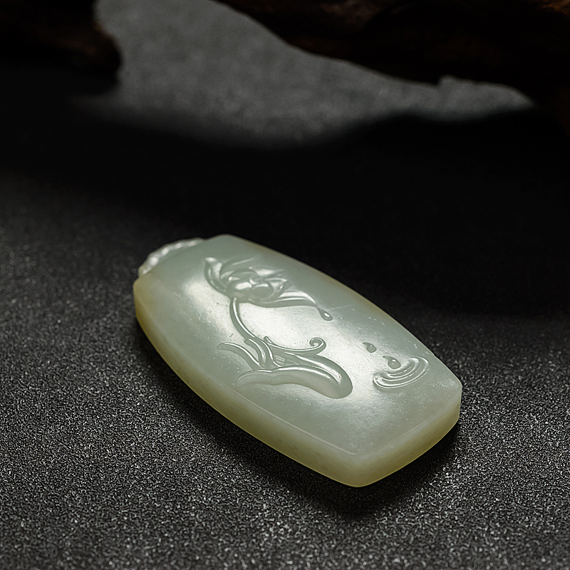 俄罗斯和田青白玉一品清廉吊坠 - 红掌柜