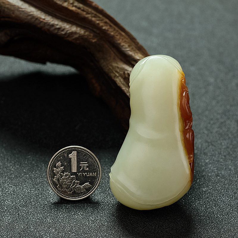 俄罗斯俏色和田玉竹节挂件 - 红掌柜