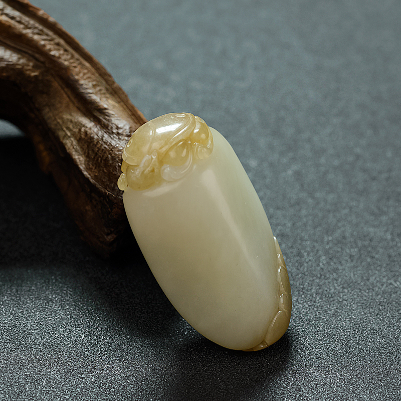 天然俏色和田玉八卦挂件 - 红掌柜