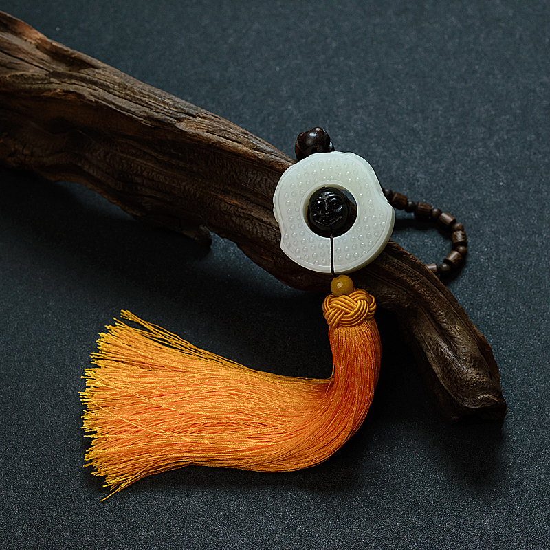 俄罗斯天然和田白玉双龙扣车挂 - 红掌柜