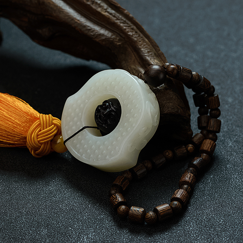 天然和田白玉双龙扣车挂 - 红掌柜