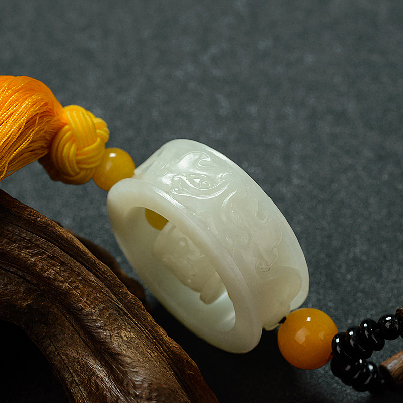 俄罗斯和田玉兽面车挂 - 红掌柜