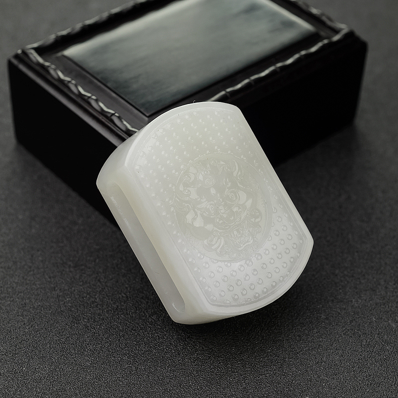 青海和田白玉瑞兽皮带扣-红掌柜