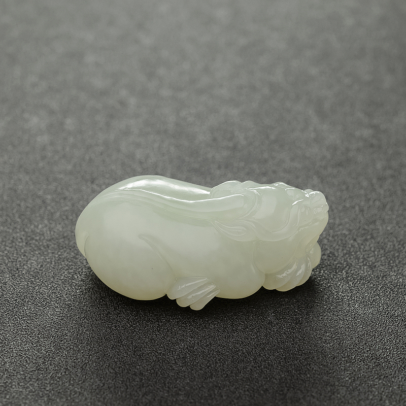 俄料青白玉貔貅吊坠-红掌柜